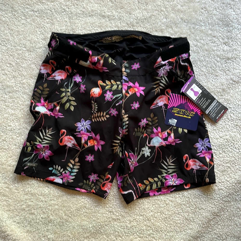 NWT Zoic Mountain Biking Shorts size large